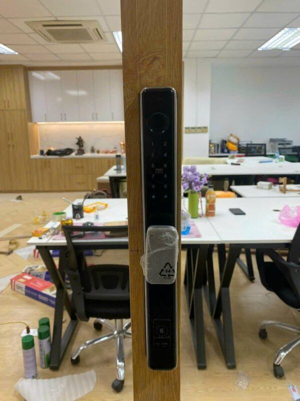 Khoá vân tay cửa nhôm thông minh Kassler KL-599i App TTlock 3 Khoá vân tay cửa nhôm thông minh Kassler KL-599i App TTlock - IMG 20240624 103239 1 - 3