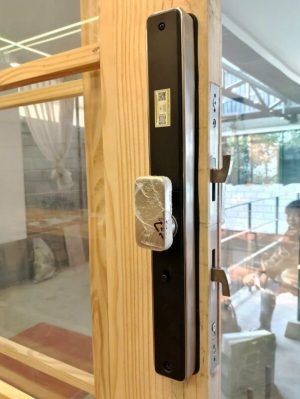 Khoá vân tay cửa nhôm thông minh Kassler KL-599i App TTlock 8 Khoá vân tay cửa nhôm thông minh Kassler KL-599i App TTlock - IMG 20240624 103245 1 - 8