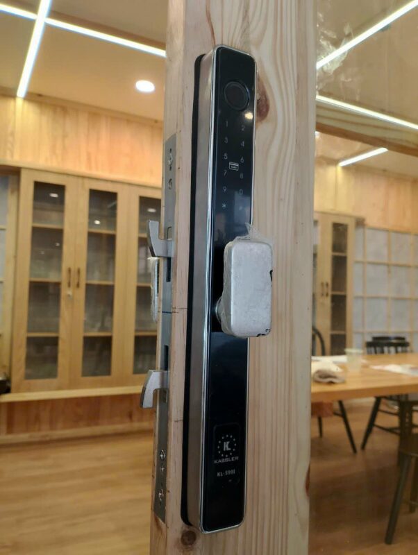 Khoá vân tay cửa nhôm thông minh Kassler KL-599i App TTlock 5 Khoá vân tay cửa nhôm thông minh Kassler KL-599i App TTlock - IMG 20240624 103248 - 5