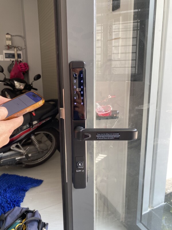 Khóa vân tay cửa nhôm Kassler KL-599LX Black - App wifi 4 Khóa vân tay cửa nhôm Kassler KL-599LX Black - App wifi - IMG 20240705 100610 - 4