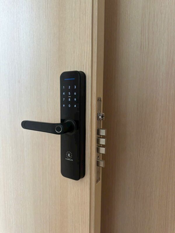 Khóa vân tay Kassler Kl-668 Black App Wifi, Remote 5 Khóa vân tay Kassler Kl-668 Black App Wifi, Remote - IMG 20240907 093742 1 - 5