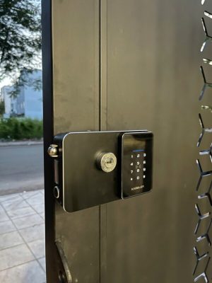 Khóa cửa cổng vân tay Kassler KL-579 CNC Silver Grey Remote - IMG 20241030 083118 - 9