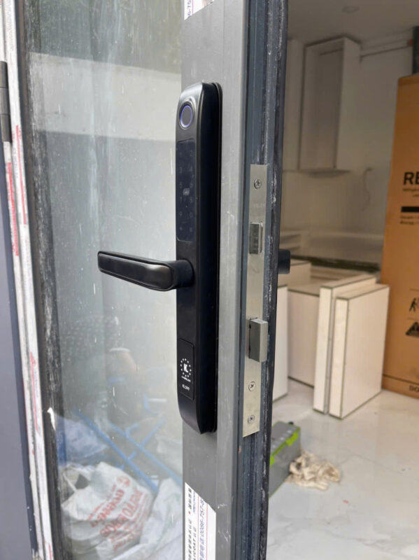 Khóa cửa nhôm Kassler KL-599 RB 3 Khóa cửa nhôm Kassler KL-599 RB - z6509492672100 b70b38feae1d5478a389ca97fb072d87 - 3