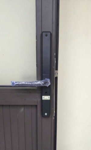 Khóa điện tử cửa nhôm Kassler KL-599IB App TTlock - z6509906875740 521497f8e4ea542b404594054b326689 e1744877163511 - 8