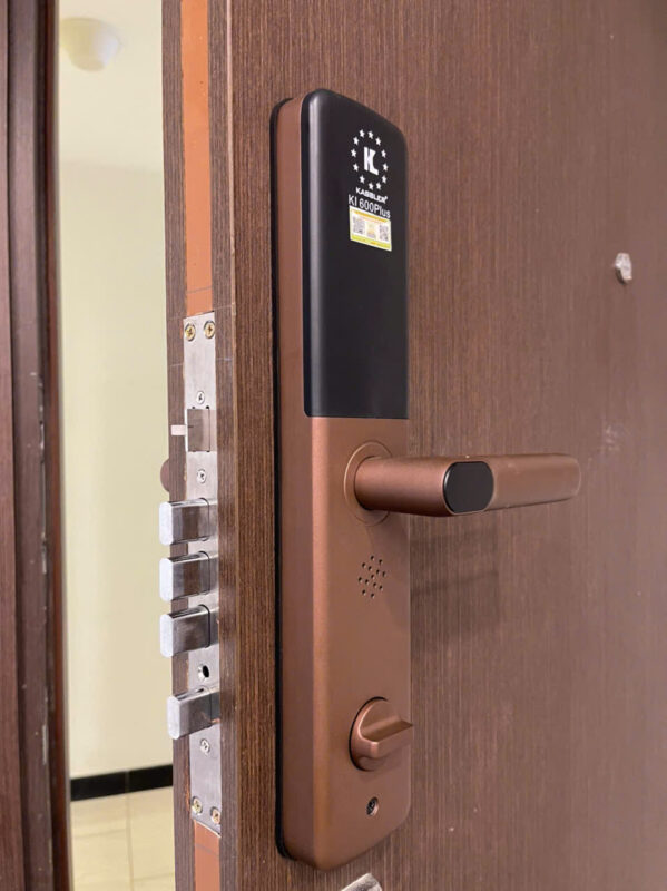 Khoá cửa vân tay Kassler KL 600 PC Titan 5 Khoá cửa vân tay Kassler KL 600 PC Titan - z6700108121991 d020b53422efea601cabe720f07b6df0 - 5