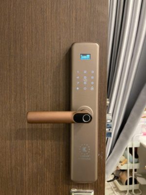 Khoá cửa vân tay Kassler KL 600 PC Titan 7 Khoá cửa vân tay Kassler KL 600 PC Titan - z6700108132776 0baef29622254a2917b6309d548b98b3 - 7