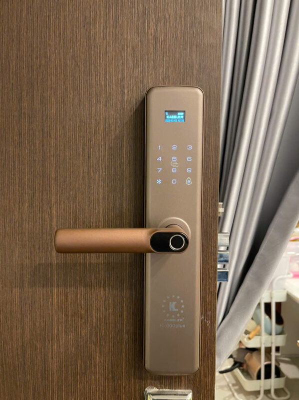 Khoá cửa vân tay Kassler KL 600 PC Titan 3 Khoá cửa vân tay Kassler KL 600 PC Titan - z6700108132776 0baef29622254a2917b6309d548b98b3 - 3