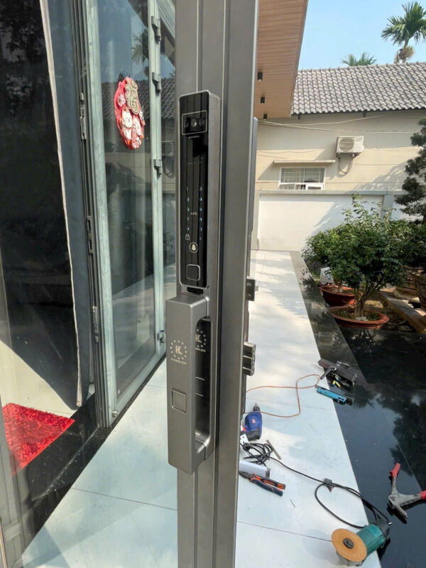 Khoá vân tay cửa nhôm Kassler KL-599 CNC 02 Grey App Tuya, Face ID 3 Khoá vân tay cửa nhôm Kassler KL-599 CNC 02 Grey App Tuya, Face ID - z6700238243118 21e39fc7c59d9e0e2fe5c80297586e9a - 3