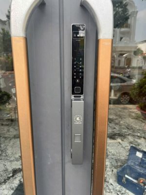 Khoá vân tay cửa nhôm Kassler KL-599 CNC 02 Grey App Tuya, Face ID 9 Khoá vân tay cửa nhôm Kassler KL-599 CNC 02 Grey App Tuya, Face ID - z6700238255443 90a7fac81db00c3870fc2a0602edb1ed - 9