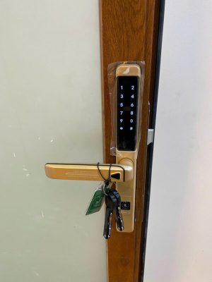 Khóa cửa nhôm Kassler KL-599 Slide Gold - chống nước 8 Khóa cửa nhôm Kassler KL-599 Slide Gold - chống nước - z6700279582893 586391f5efa4bcb8f80e3e3ea00bced0 - 8