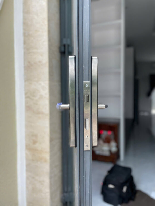 Khóa vân tay cửa nhôm, sắt Kassler KL-599I App TTlock, Remote 5 Khóa vân tay cửa nhôm, sắt Kassler KL-599I App TTlock, Remote - z6701337023656 34aa5eb8982ba710a31c7be8064f104f - 5