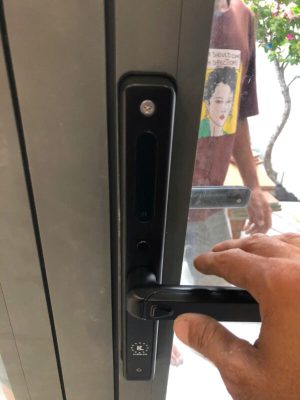 Khóa cửa nhôm Kassler KL-599 Slide Black - chống nước - z6701348097970 0f674efdb9bf94fb7f3af003c9269847 - 8