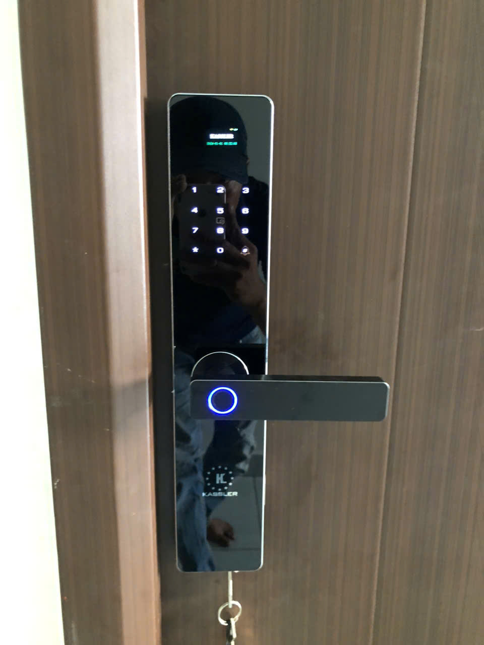 Khóa cửa vân tay Kassler KL-608 CNC Black App Tuya 3 Khóa cửa vân tay Kassler KL-608 CNC Black App Tuya - z6912317376249 2130974142ec3a5843c78c8eccabaa87 - 3