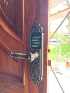 Khóa cửa gỗ tân cổ điển Kassler KL-919 Pro Green App TTLOCK - z6918753092788 a5e1e370807b8e66308b2afacfb1e44a - 14