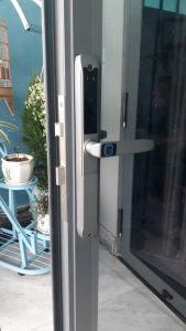 Khóa cửa nhôm Kassler KL-599TD Plus Grey App TTlock, Remote - z7020183329834 83f7e9466f10bdd5791396770e704029 - 13