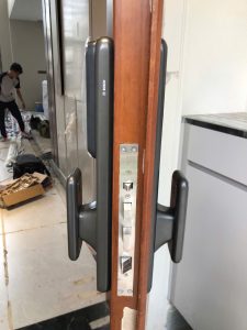 Khóa cửa thông minh Bosch EL 600VF-DE - App Wifi - z7027667235736 251d5ca8b799909dd2f40985e43b0bb1 - 11