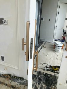 Khoá cửa vân tay Kassler KL968 CNC Gold Face ID, App Tuya, Remote - z7040708744855 7ba1d1ed9801880b52391a4502793237 1 - 12