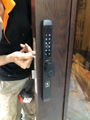 Khóa cửa nhôm Kassler KL-599 TN Black App TTlock, Remote - z7042302942951 9b480b18b63a9b2c2c4eb28681fff3dd - 6