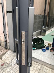 Khoá vân tay cửa nhôm Kassler KL-599 CNC 01 Grey App Tuya, Face ID 14 Khoá vân tay cửa nhôm Kassler KL-599 CNC 01 Grey App Tuya, Face ID - z7047797627368 8a359d49a5eac7c06017f89ed3b37b28 - 14