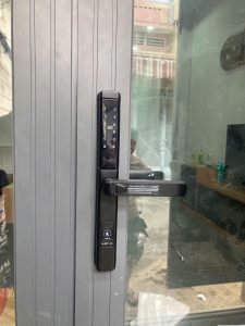 Khóa cửa nhôm Kassler KL-599 Slide Black App Tuya - chống nước - z7076397012760 1a14c8a499c8b9b5a6b069edaa59dbfb - 13