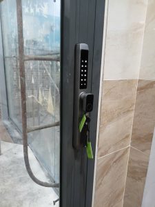 Khóa cửa nhôm Kassler KL-599 TN Grey App TTlock, Remote - z7215577122561 effa7a53ffa10750d122b0ab0d5235c4 - 11