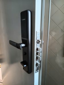 Khóa cửa thông minh Bosch ID30-DE Black - z7257771962668 e2a9720cedd71e86b5becbe2067406f7 - 10