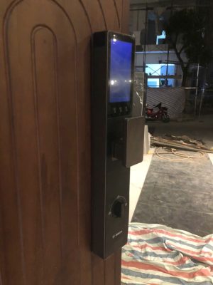 Khóa cửa thông minh Bosch FU30 Plus Coffee Nâu 6 Khóa cửa thông minh Bosch FU30 Plus Coffee Nâu - z7258085098180 e8a7c969253f63b76ac0f7c79a4ae9db - 6