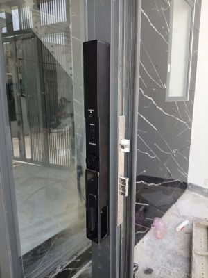 Khoá vân tay cửa nhôm Kassler KL-599 CNC 02 Black App Tuya, Face ID 11 Khoá vân tay cửa nhôm Kassler KL-599 CNC 02 Black App Tuya, Face ID - z7274193920937 443d3fd71fb66b6ccc0199d5dab78aae - 11