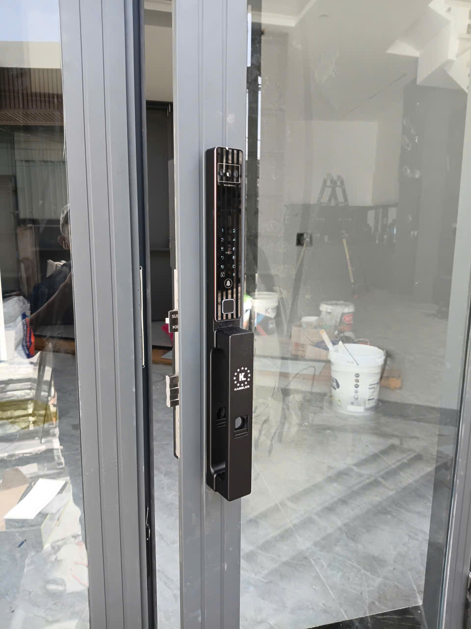 Khoá vân tay cửa nhôm Kassler KL-599 CNC 02 Black App Tuya, Face ID 4 Khoá vân tay cửa nhôm Kassler KL-599 CNC 02 Black App Tuya, Face ID - z7274193921519 9ea41f47f2db2f7e627eb8838d4de5ad - 4