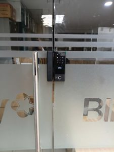 Khóa điện tử cửa kính Kassler KL-569 - z7360573654883 b5db4e9c47b205a95f606a292832a586 - 15