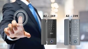 Chuyên gia hướng dẫn cách dùng khóa vân tay cửa kính bền bỉ nhất