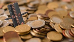 Khóa cửa điện tử trong quản lý ra vào – Những giá trị vượt ngoài mong đợi