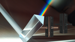 Nên hiểu thế nào cho đúng về khóa cửa điện tử hiện nay?