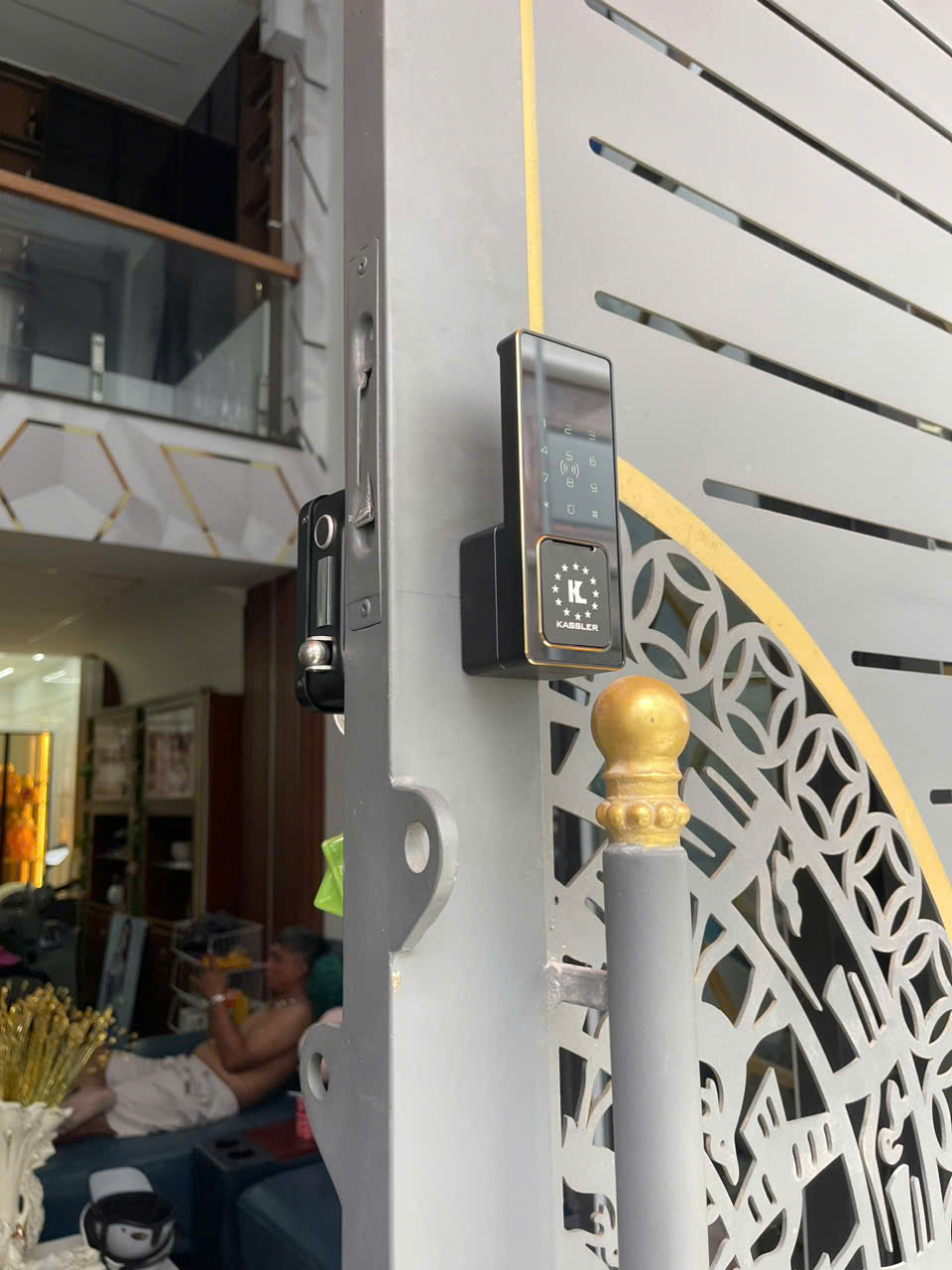 Khóa cửa cổng vân tay Kassler KL-579 CNC Silver Grey Remote, App Wifi - z6926138597962 bf3974c6edcfb42a64f01d61341bce77 - 12